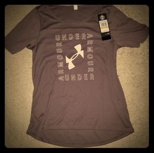 Women  Gray Under Armour Size Small shirt